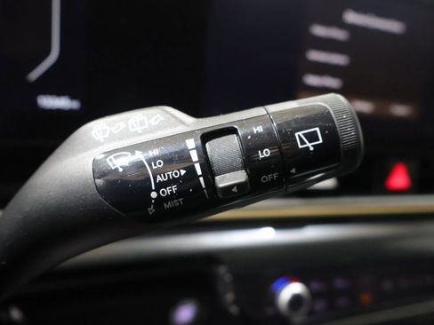 Used 2025 Kia Carnival SX Prestige FWD image 39