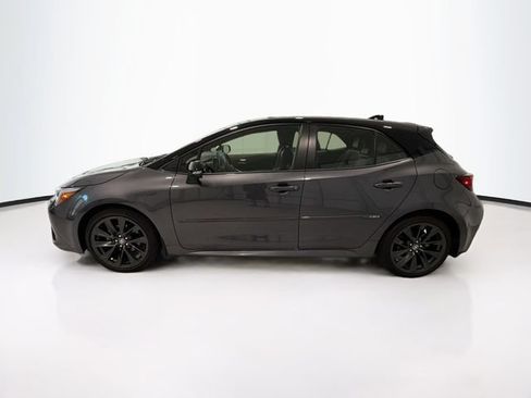 Used 2025 Toyota Corolla XSE FWD image 4