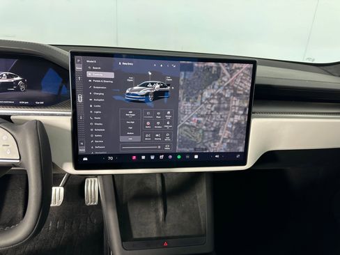 Used 2023 Tesla Model S Plaid image 19