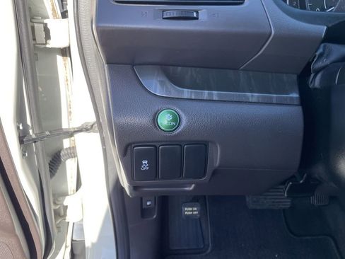 Used 2012 Honda CR-V EX-L image 19