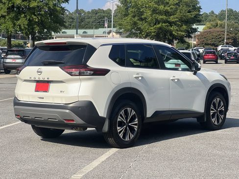 Certified 2023 Nissan Rogue SV FWD image 24