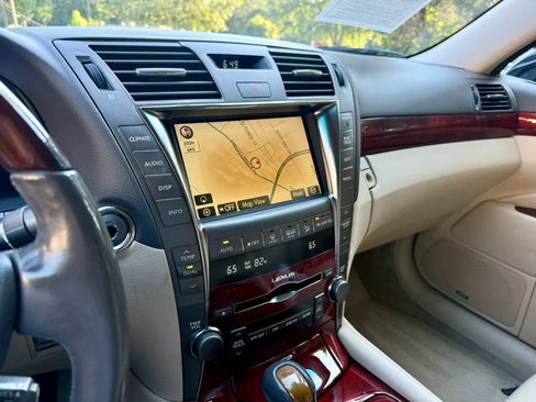 Used 2009 Lexus LS 460 RWD image 34