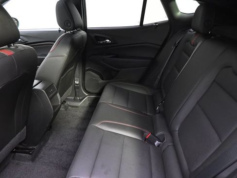 Used 2024 Chevrolet Trax RS w/ Sunroof Package FWD image 21
