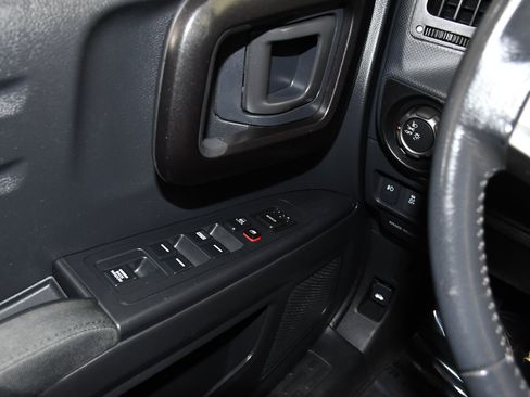 Used 2014 Honda Ridgeline Sport image 31