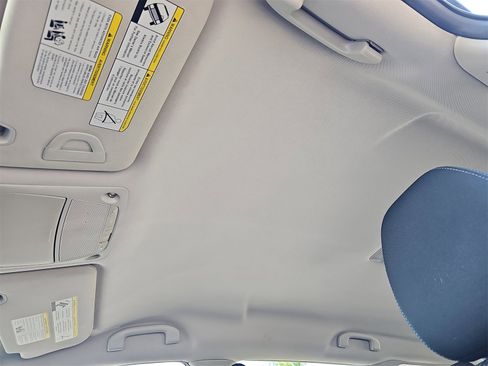 Used 2020 Nissan Rogue S image 30