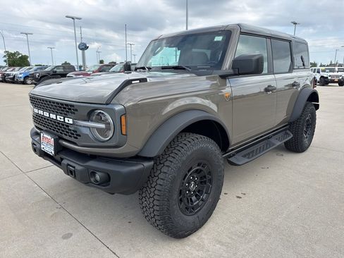 New 2026 Ford Bronco Badlands w/ Sasquatch Package AWD/4WD image 19