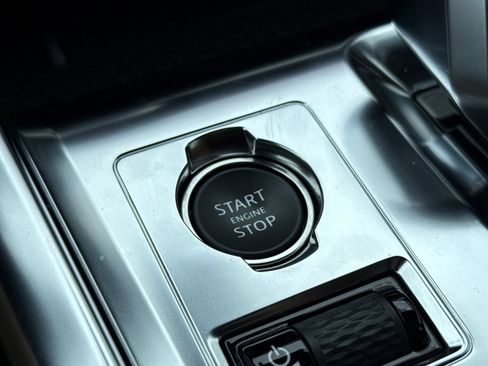 Used 2024 Jaguar XF R-Dynamic SE image 22