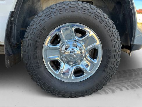 Used 2018 RAM 2500 Tradesman w/ Chrome Appearance Group image 22