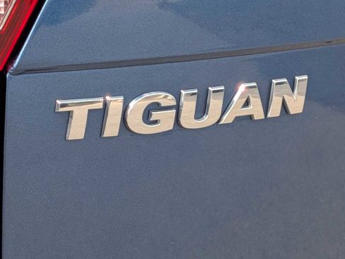 Used 2018 Volkswagen Tiguan S AWD/4WD image 11