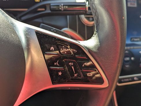 Used 2023 Mercedes-Benz GLC 300 4MATIC image 11