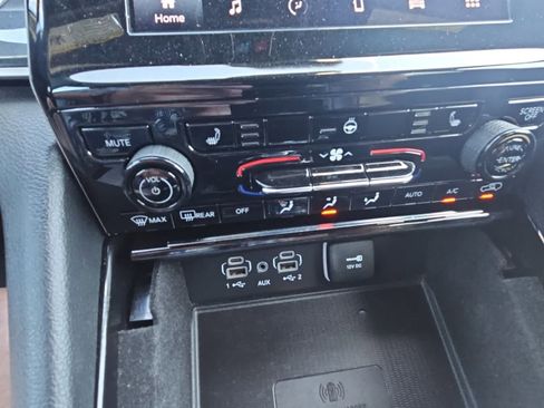 Used 2021 Jeep Grand Cherokee L Laredo RWD image 18