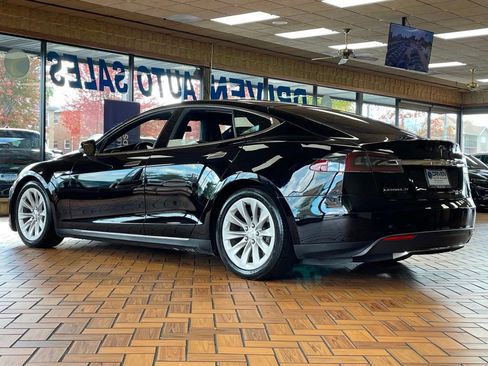 Used 2016 Tesla Model S 70D image 6
