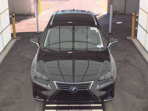 Used 2018 Lexus NX 300 FWD image 3