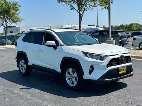 Used 2020 Toyota RAV4 XLE w/ XLE Grade Weather Package AWD/4WD image 3