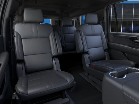 New 2026 Chevrolet Suburban RST AWD/4WD image 19