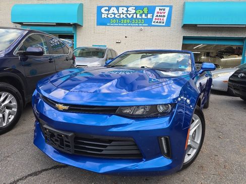 Used 2016 Chevrolet Camaro LT w/ Technology Package RWD image 2