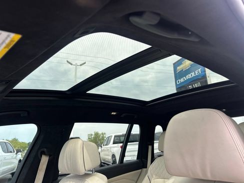 Used 2022 BMW X7 xDrive40i w/ M Sport Package AWD/4WD image 19