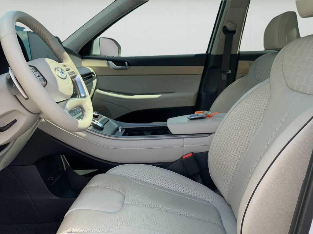 Used 2024 Hyundai Palisade Limited AWD/4WD image 14