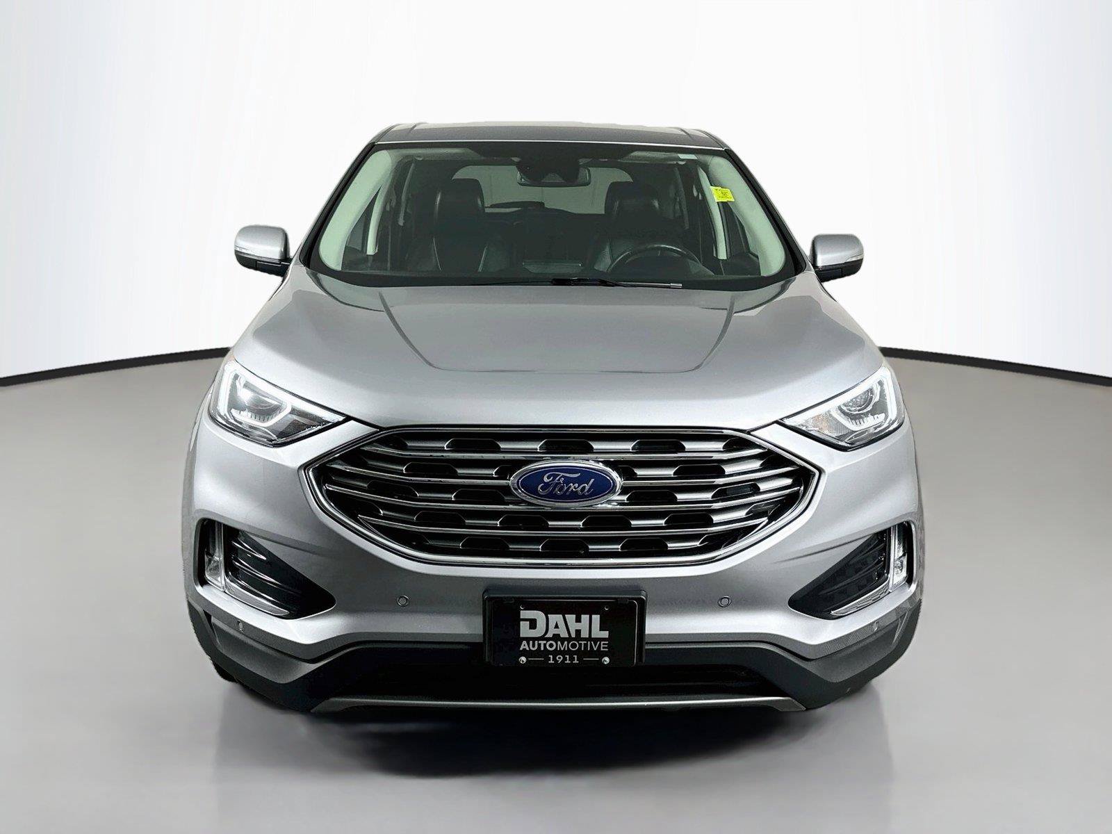 Used 2022 Ford Edge Titanium AWD/4WD image 3