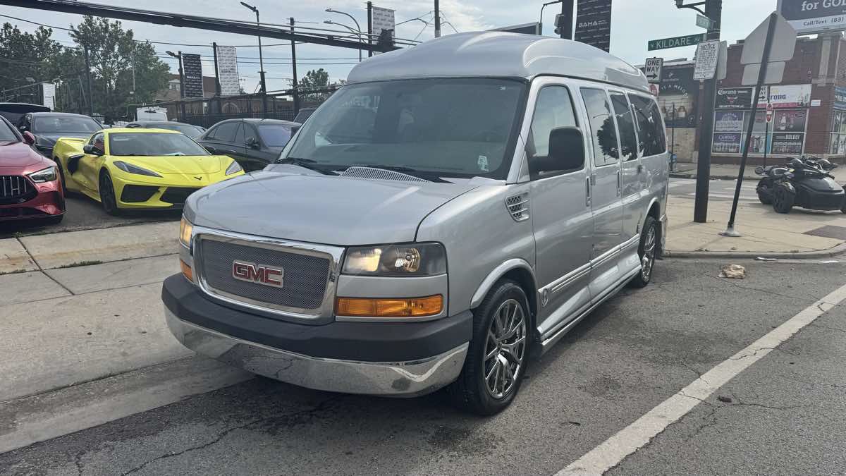 Used 2014 GMC Savana 1500 RWD image 3