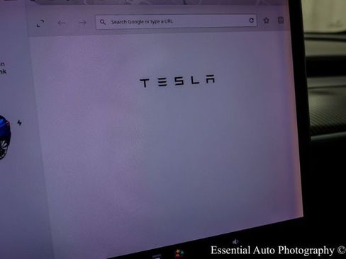 Used 2018 Tesla Model 3 Long Range RWD image 26