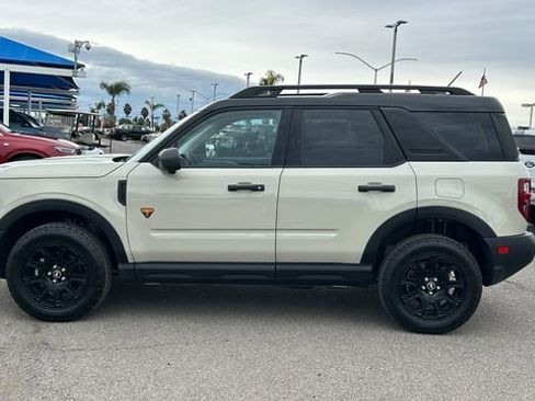 Used 2025 Ford Bronco Sport Badlands image 7