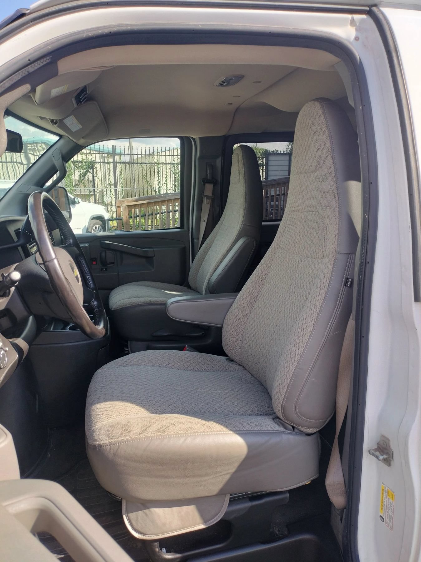 Used 2019 Chevrolet Express 2500 LS w/ Driver Convenience Package RWD image 27