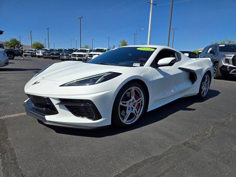 Used 2021 Chevrolet Corvette Stingray Preferred Cpe w/ Z51 Performance Package RWD image 2