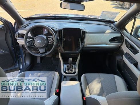 Certified 2025 Subaru Forester Premium AWD/4WD image 36