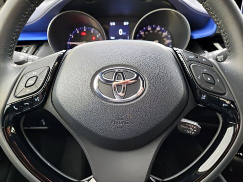 Certified 2021 Toyota C-HR XLE image 23