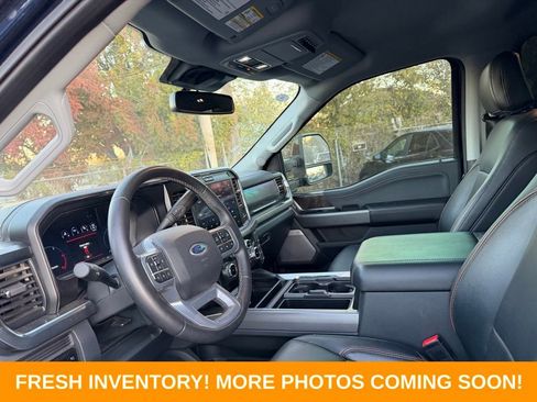 Used 2025 Ford F250 Lariat w/ FX4 Off-Road Package image 8