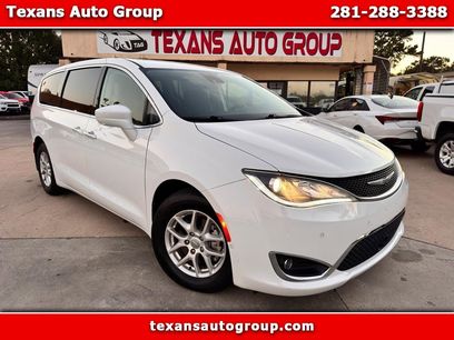 Used 2020 Chrysler Pacifica Touring w/ Advanced Safetytec Group