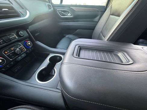 Used 2021 Chevrolet Suburban High Country image 11