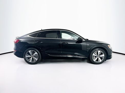 Used 2024 Audi Q8 e-tron Premium Plus w/ Premium Plus Package image 10