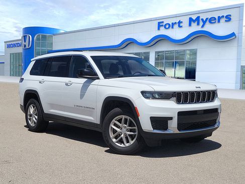 Used 2023 Jeep Grand Cherokee L Laredo image 1