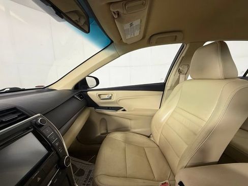 Used 2016 Toyota Camry XLE FWD image 17