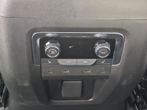 New 2026 Chevrolet Suburban Premier image 15