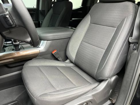 Used 2024 Chevrolet Silverado 1500 LT Trail Boss w/ Convenience Package II AWD/4WD image 20