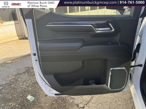 Used 2024 GMC Sierra 1500 Elevation image 12