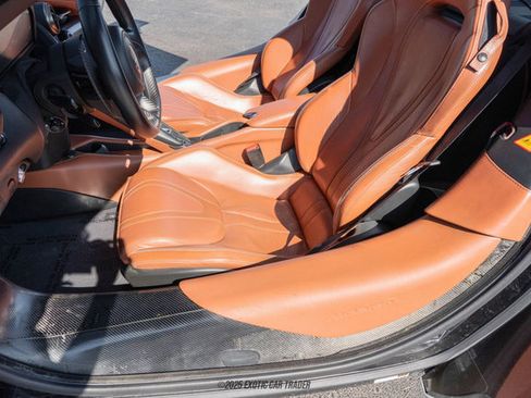 Used 2018 McLaren 720S Luxury image 35