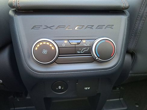 New 2026 Ford Explorer Active w/ Active Comfort Package AWD/4WD image 8