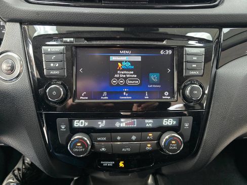 Used 2022 Nissan Rogue Sport SV image 29