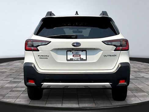 Used 2025 Subaru Outback Limited AWD/4WD image 5