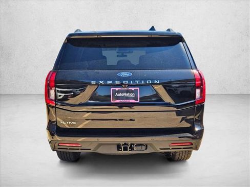 New 2026 Ford Expedition Active RWD image 8