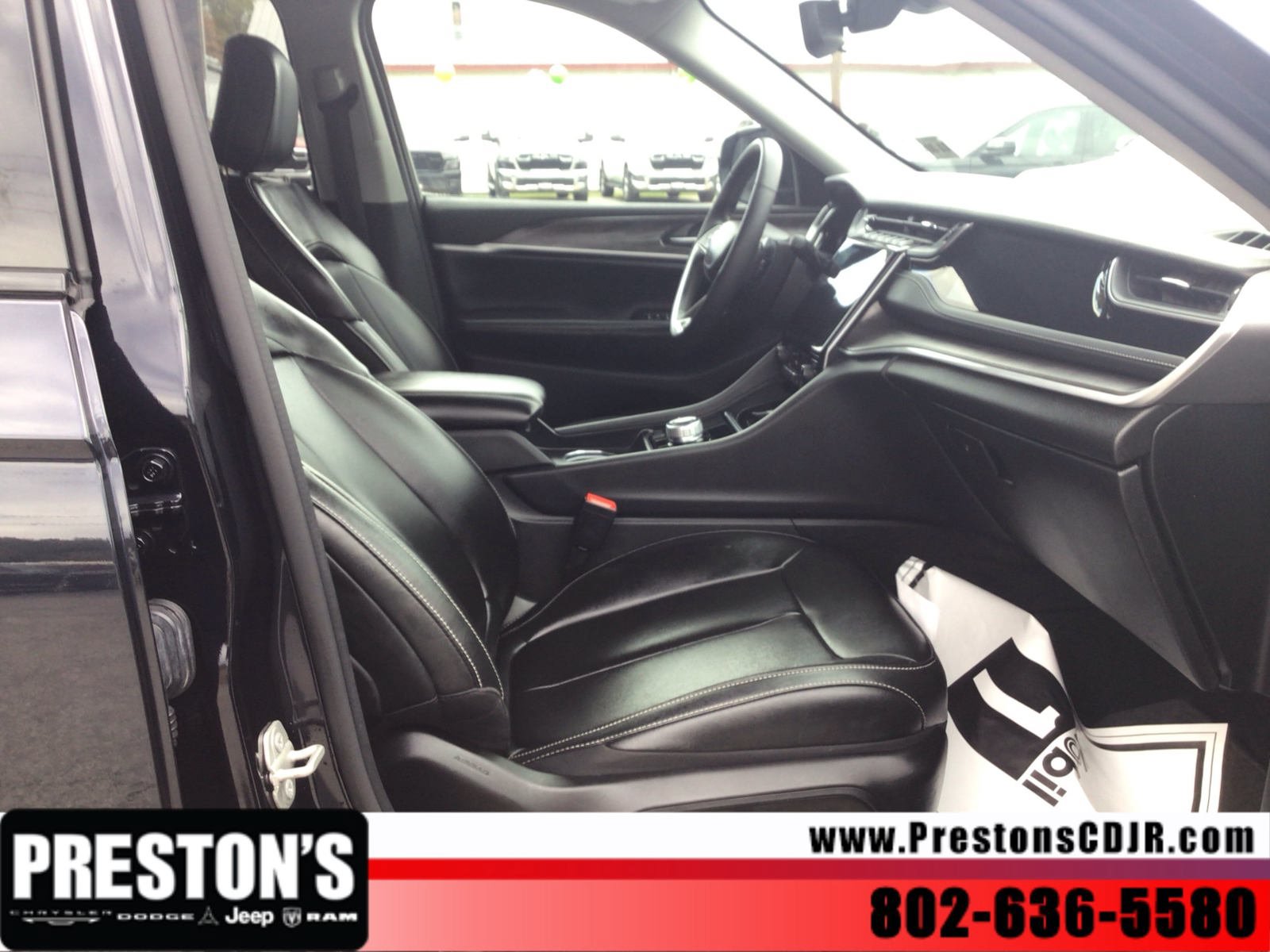 Used 2024 Jeep Grand Cherokee Limited 4xe AWD/4WD image 28