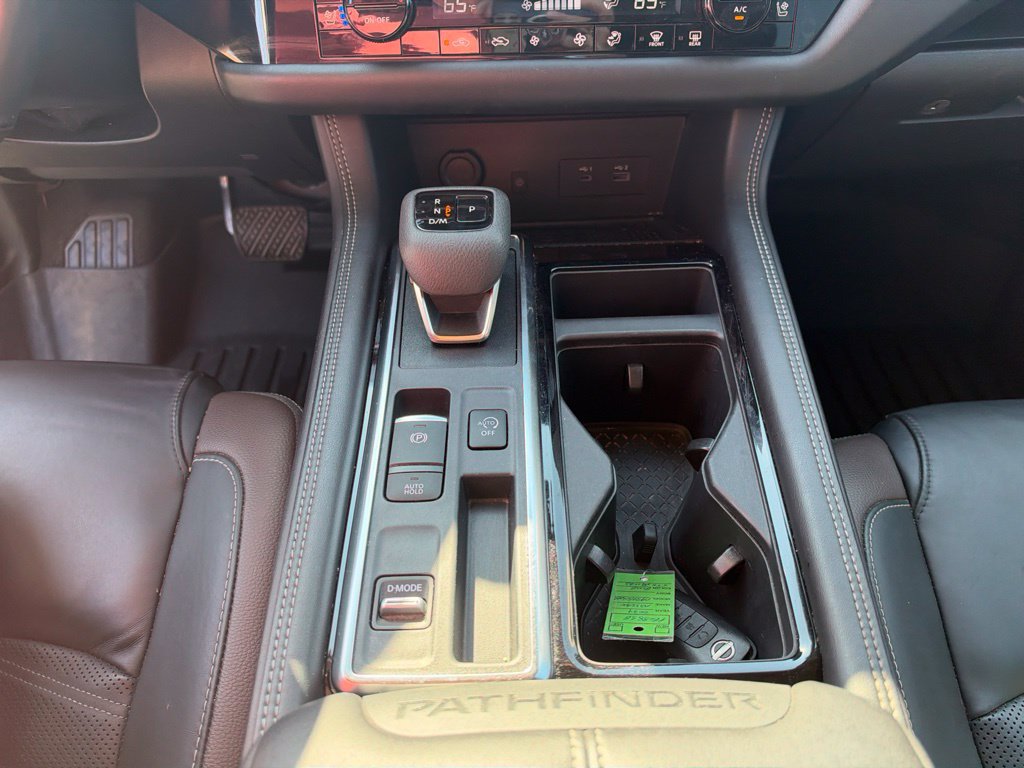 Used 2024 Nissan Pathfinder Platinum w/ Cargo Package FWD image 19