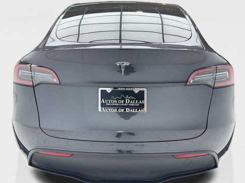 Used 2025 Tesla Model Y Long Range image 11