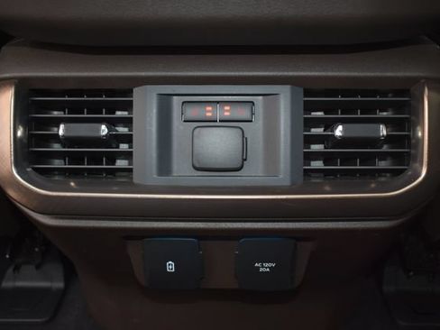 Used 2025 Ford F150 King Ranch AWD/4WD image 48