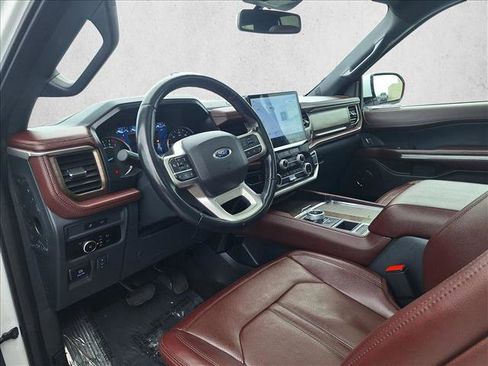 Used 2023 Ford Expedition Max Limited image 9
