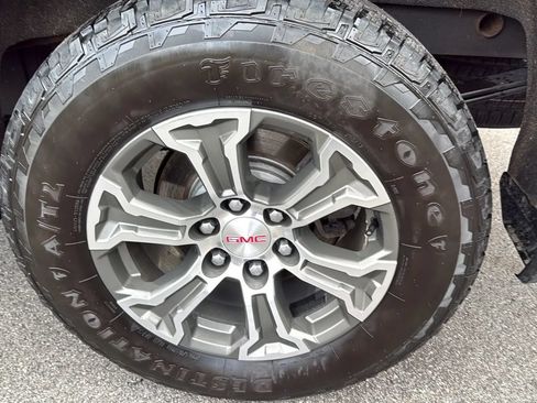 Used 2019 GMC Sierra 1500 SLT AWD/4WD image 7